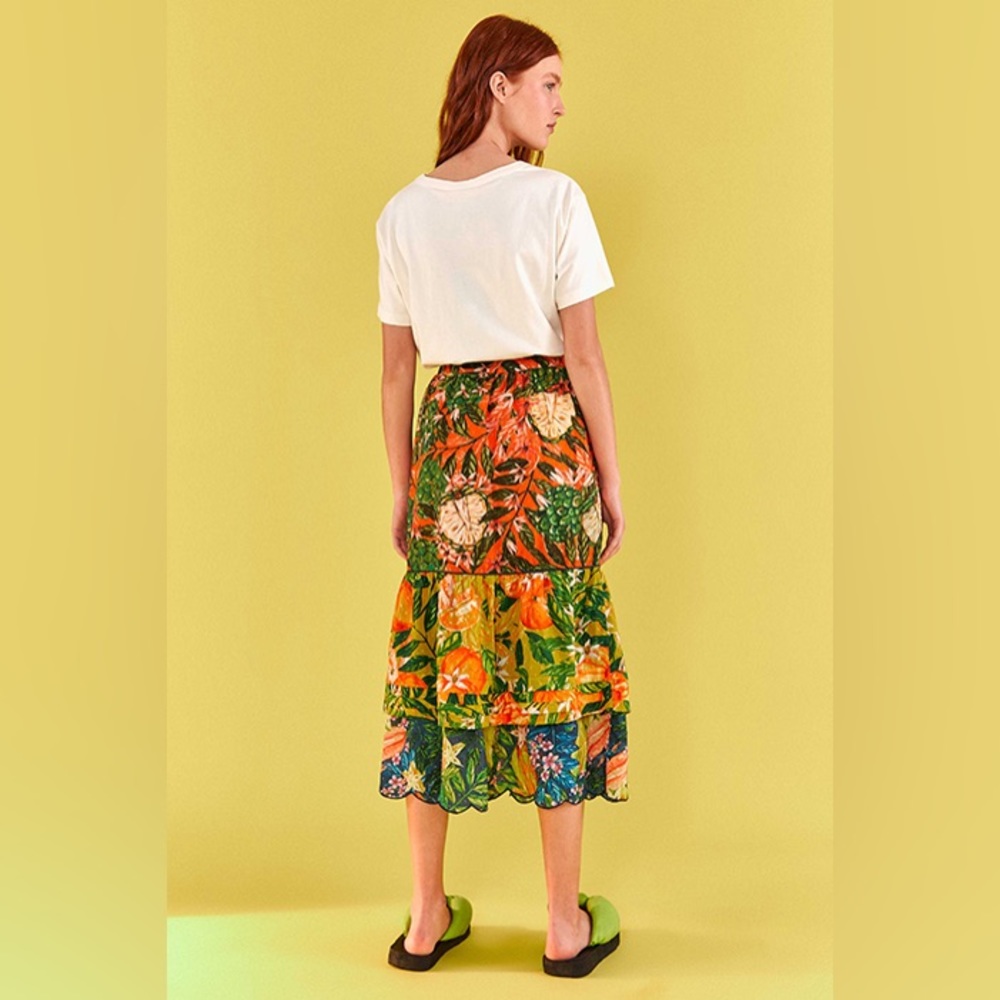 FARM Rio Caipirinha Tiered Cotton Midi Skirt Small
Style Number: 300657 - Picture 5 of 12